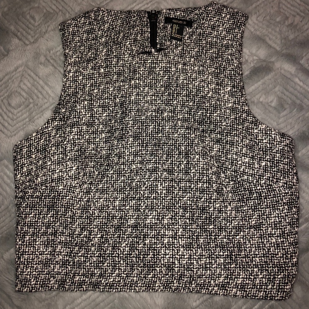 Woven cropped zipper back top